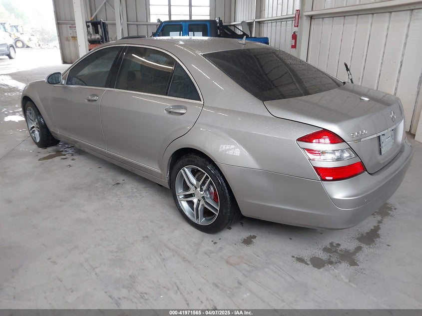 2007 MERCEDES-BENZ S 550 VIN: WDDNG71X07A081212