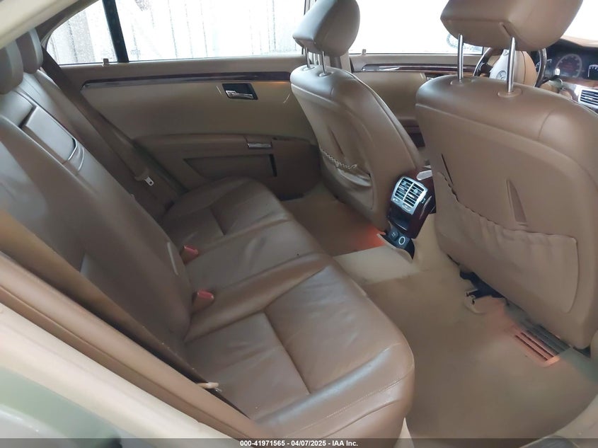 2007 MERCEDES-BENZ S 550 VIN: WDDNG71X07A081212