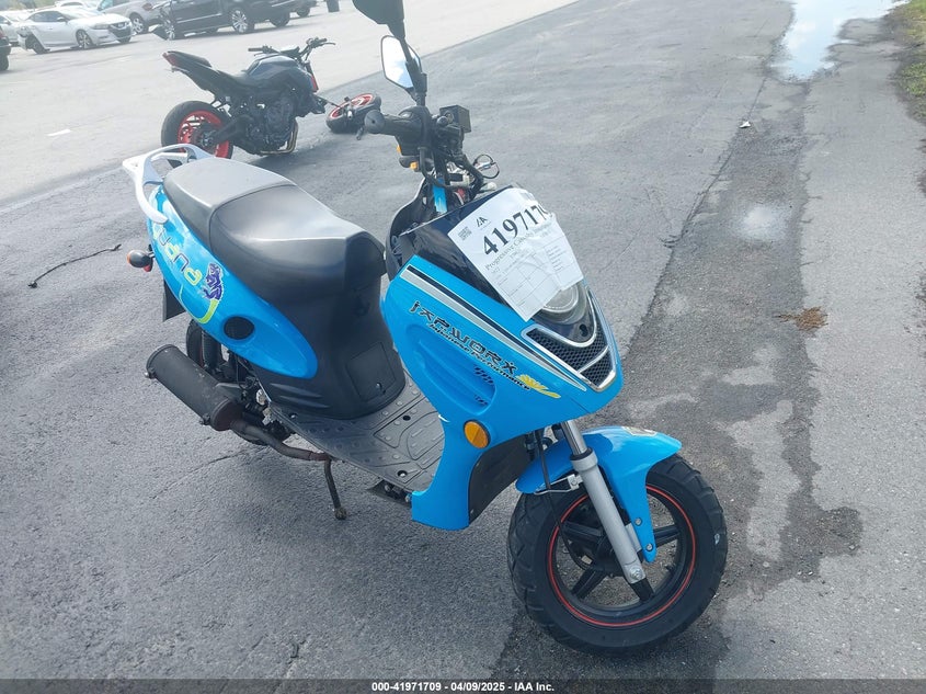 2022 YIBEN 8 SERIES  (VIN: LYDY8TBB7N1500155)