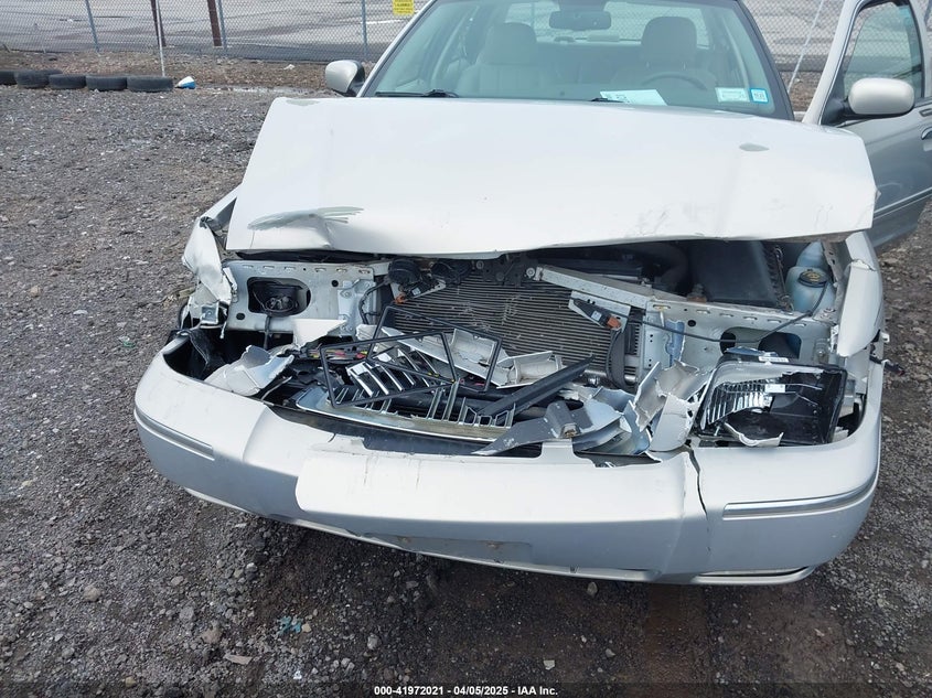 2008 MERCURY GRAND MARQUIS VIN: 2MEHM75VX8X636053