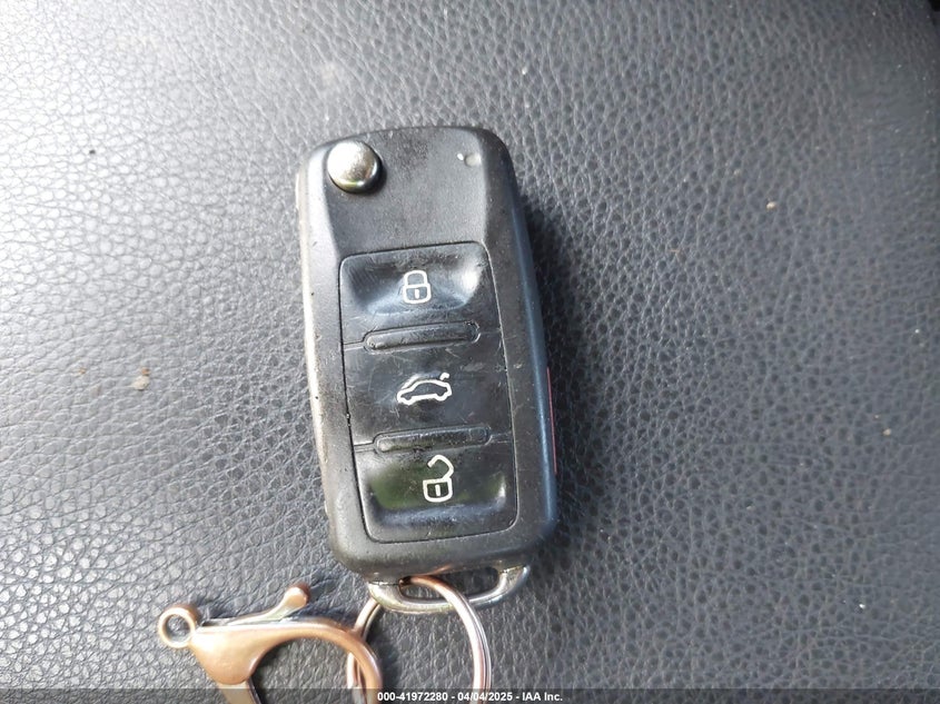 2012 VOLKSWAGEN JETTA VIN: 3VW4A7AJ4CM122888
