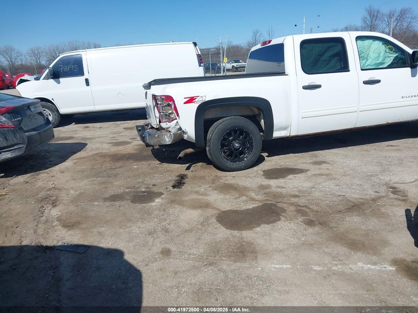 2011 CHEVROLET SILVERADO VIN: 3GCPKSE37BG376443