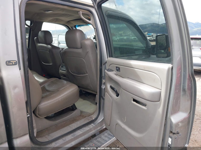 2006 CHEVROLET SILVERADO 2500HD VIN: 1GCHK232X6F105026