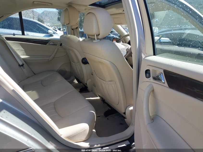 2007 MERCEDES-BENZ C VIN: WDBRF54H67A930085