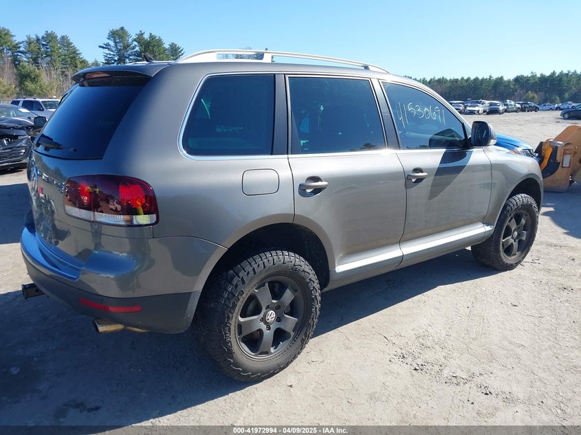 2010 VOLKSWAGEN TOUAREG VIN: WVGBF7A96AD004069