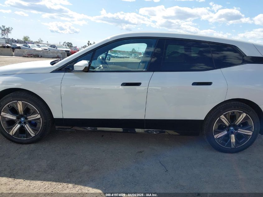 2024 BMW iX - WB523CF08RCR16666
