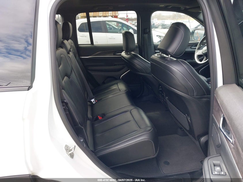 2024 JEEP GRAND CHEROKEE 4XE VIN: 1C4RJYB67R8518531