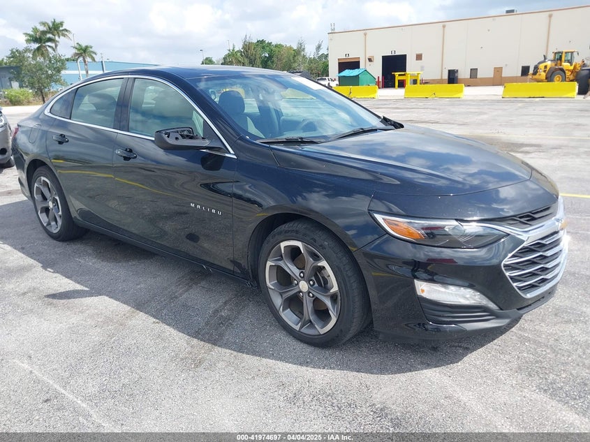 2021 CHEVROLET MALIBU  (VIN: 1G1ZD5ST3MF006404)