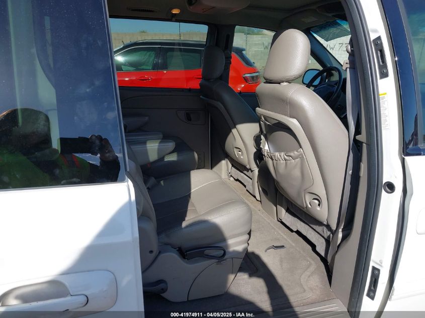 2004 Dodge Grand Caravan Sxt VIN: 2D4GP44L24R603066 Lot: 41974911