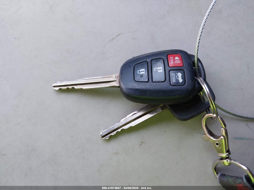 2014 TOYOTA COROLLA LE - 2T1BURHE4EC164253