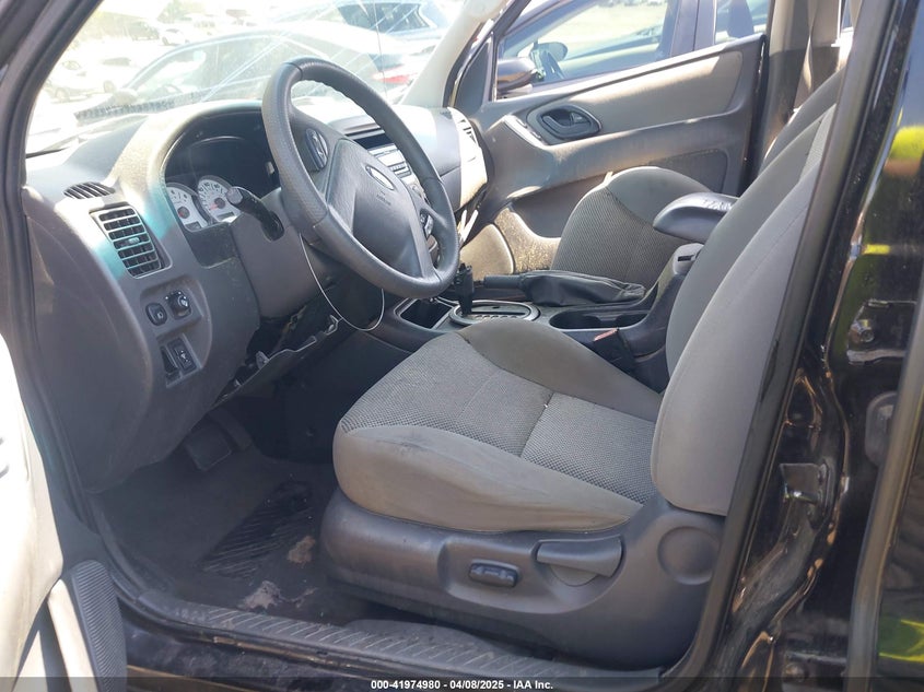1FMYU03155KA69236 2005 FORD ESCAPE photo no. 5