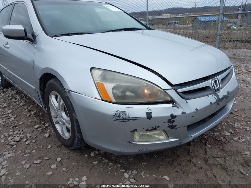 2007 HONDA ACCORD VIN: 1HGCM56487A107778