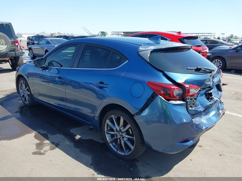 2018 MAZDA MAZDA3 VIN: 3MZBN1M31JM201468