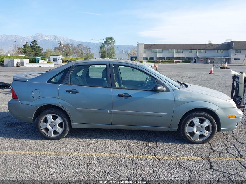2006 FORD FOCUS VIN: 1FAFP34N66W109359