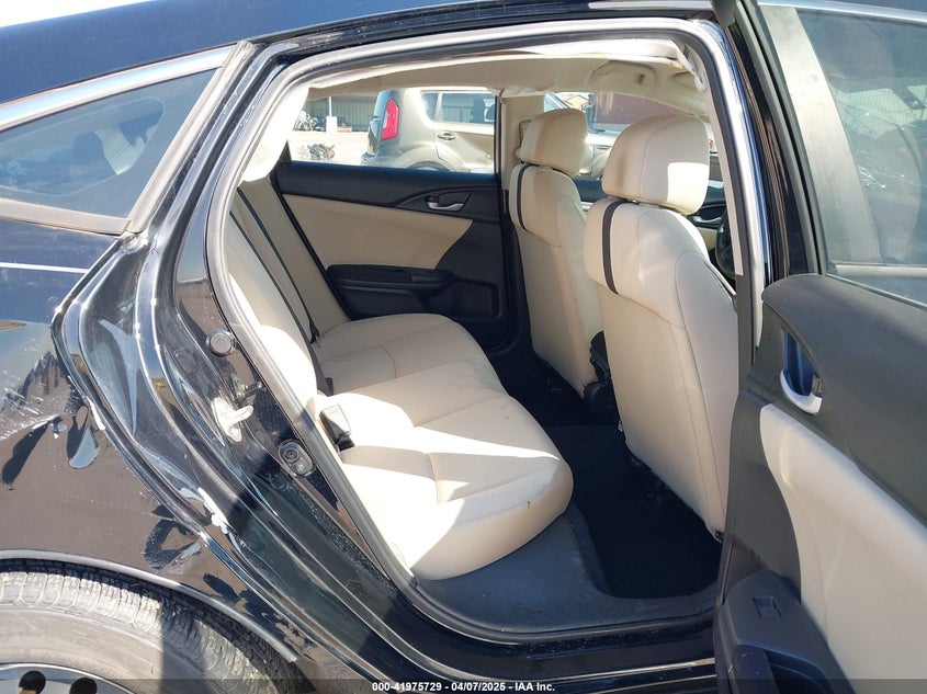 2017 HONDA CIVIC VIN: 19XFC2F5XHE050231