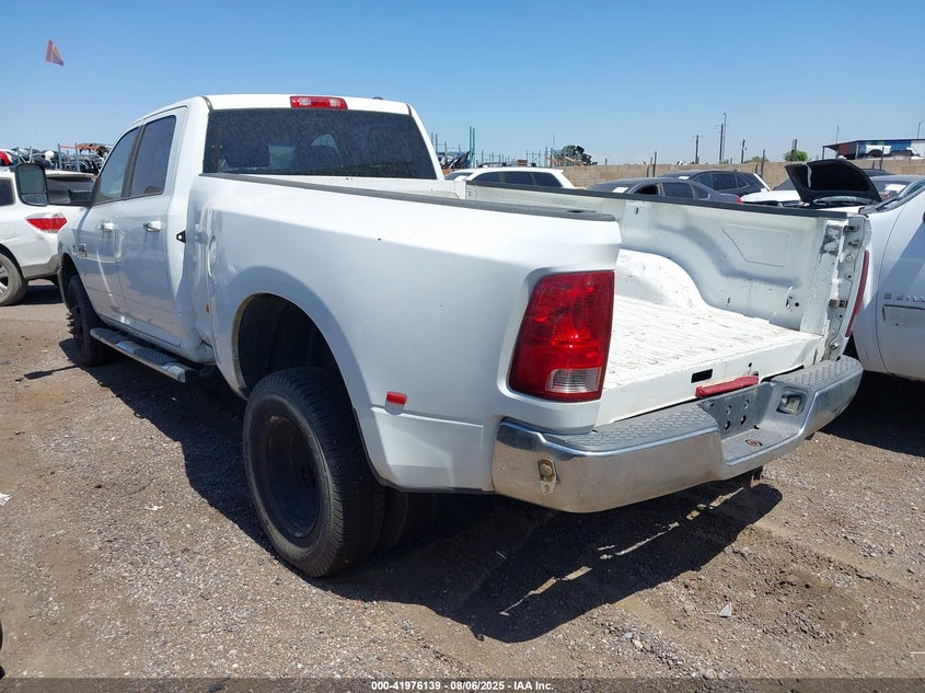 3D73Y4CLXBG521380 2011 RAM 3500 photo no. 3
