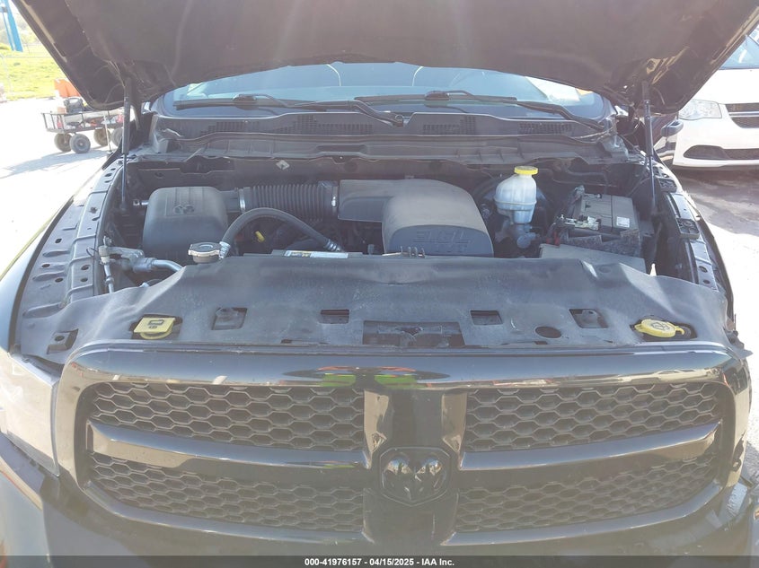 2019 RAM 1500 CLASSIC VIN: 1C6RR7FG1KS653364