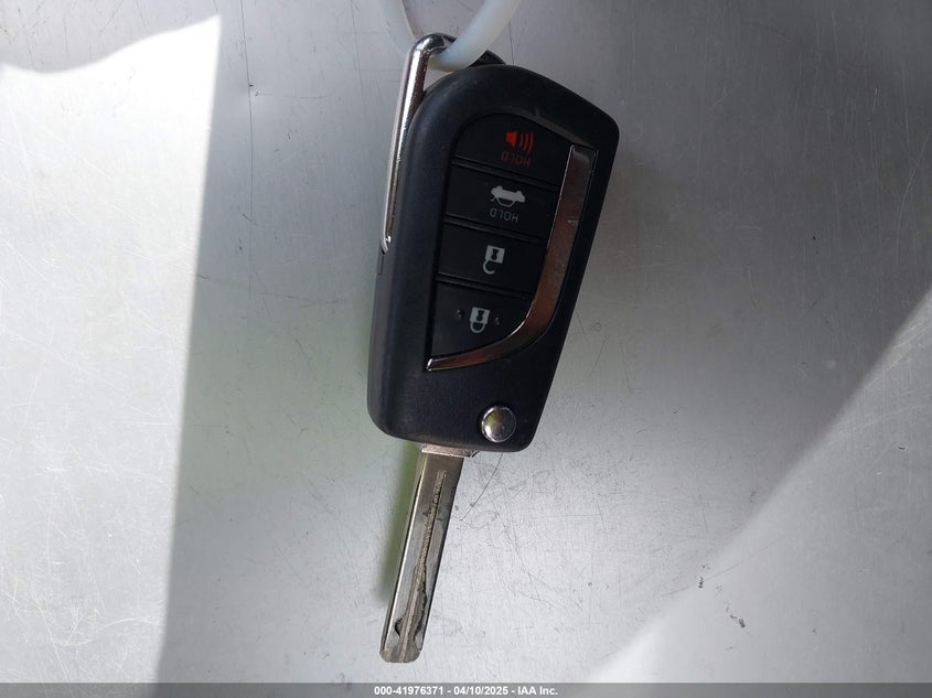 2020 TOYOTA CAMRY LE - 4T1C11AK9LU991305