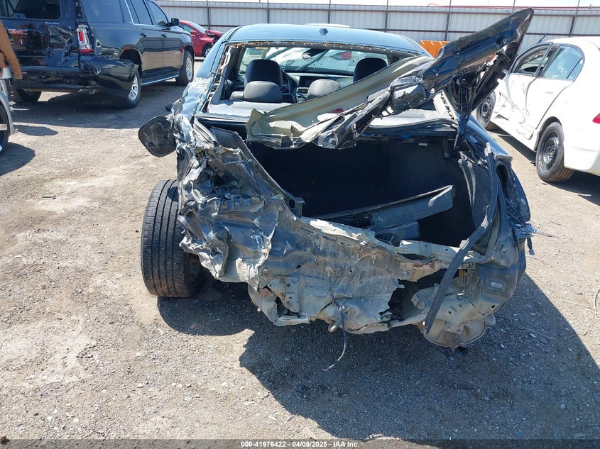 2008 HONDA ACCORD VIN: 1HGCS12808A009532