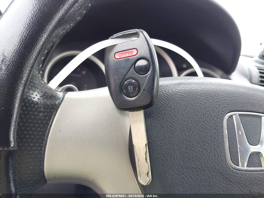2008 HONDA FIT VIN: JHMGD38668S037789