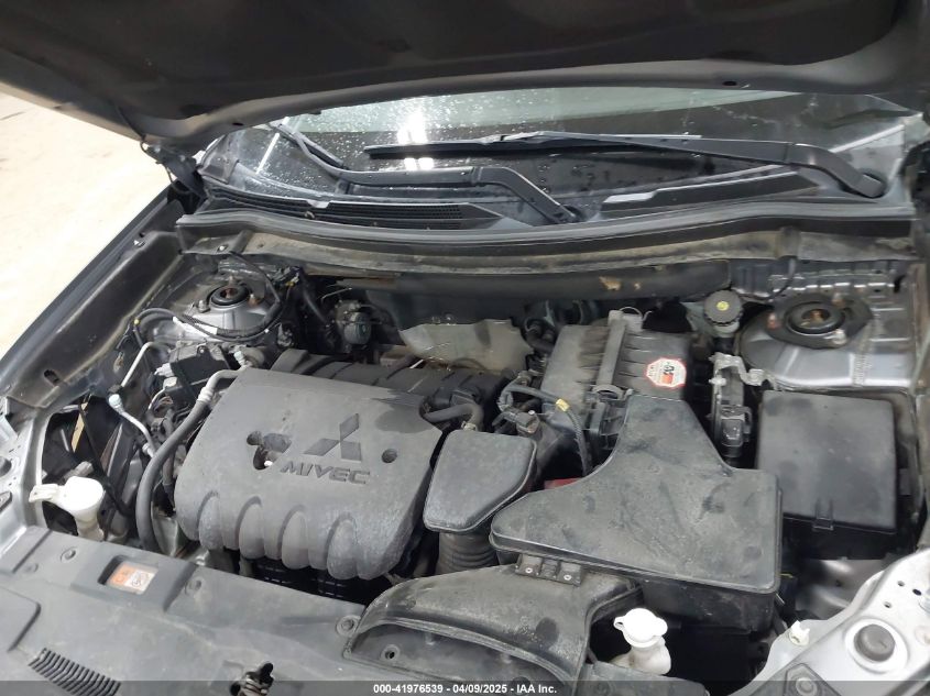 2016 Mitsubishi Outlander Es/Se/Sel VIN: JA4AZ3A32GZ055019 Lot: 41976539