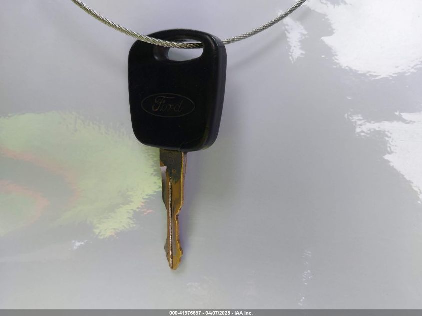 1999 Ford Expedition Eddie Bauer/Xlt VIN: 1FMPU18L0XLA32023 Lot: 41976697