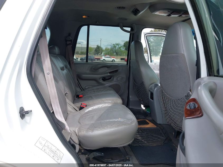 1999 Ford Expedition Eddie Bauer/Xlt VIN: 1FMPU18L0XLA32023 Lot: 41976697