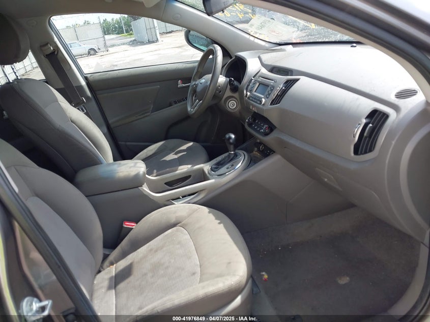 2016 KIA SPORTAGE VIN: KNDPBCAC1G7813044
