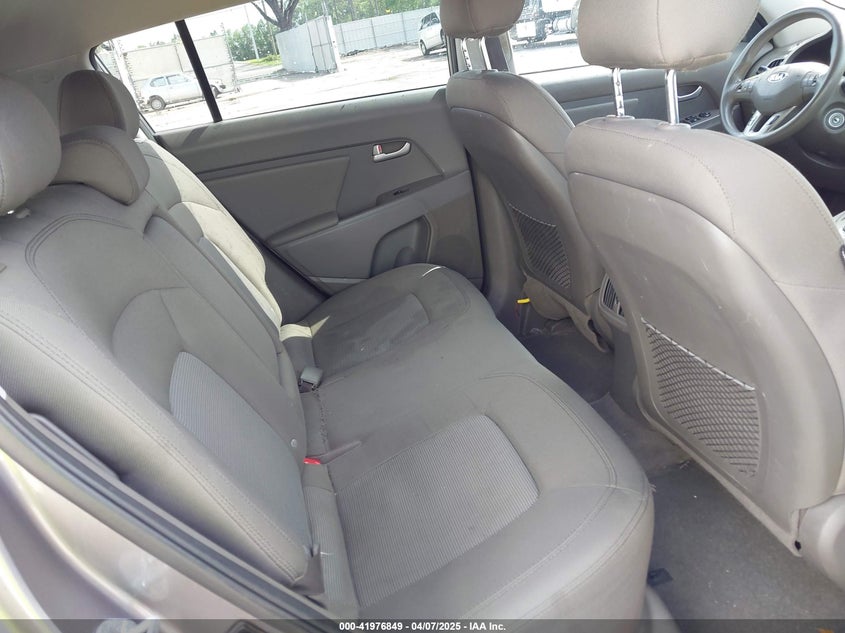 2016 KIA SPORTAGE VIN: KNDPBCAC1G7813044