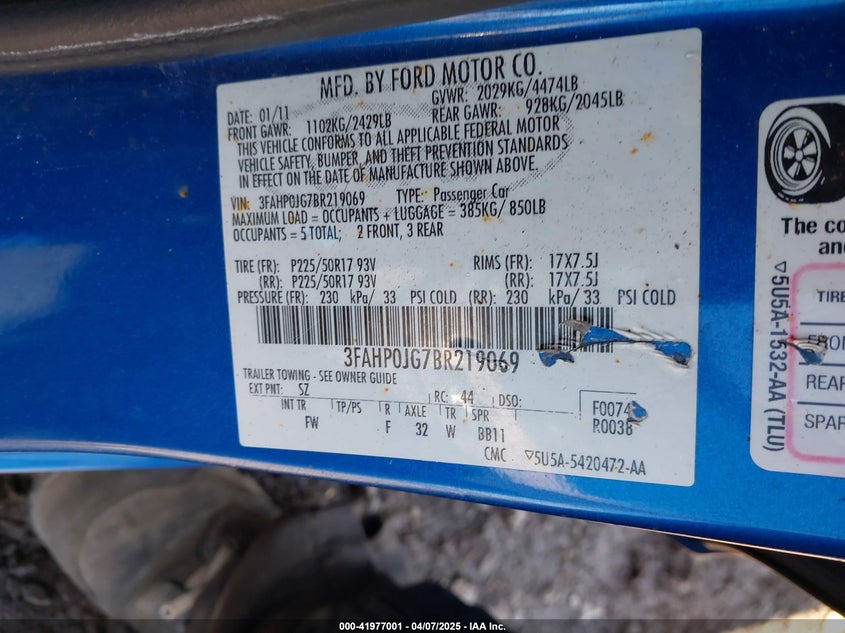 2011 FORD FUSION VIN: 3FAHP0JG7BR219069