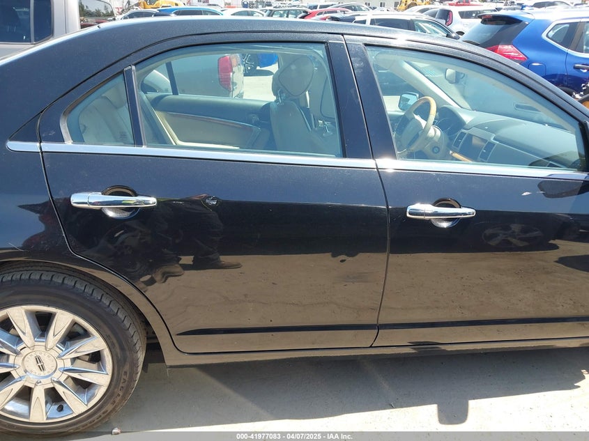 2011 LINCOLN MKZ VIN: 3LNHL2GC2BR769295