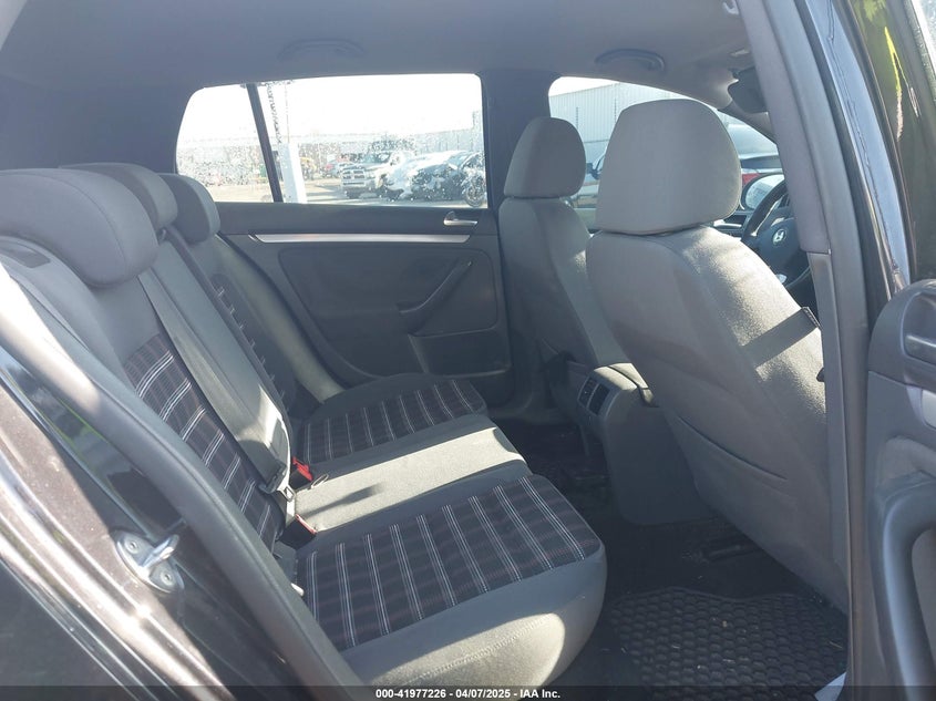 2009 VOLKSWAGEN GTI VIN: WVWHD71K89W131879
