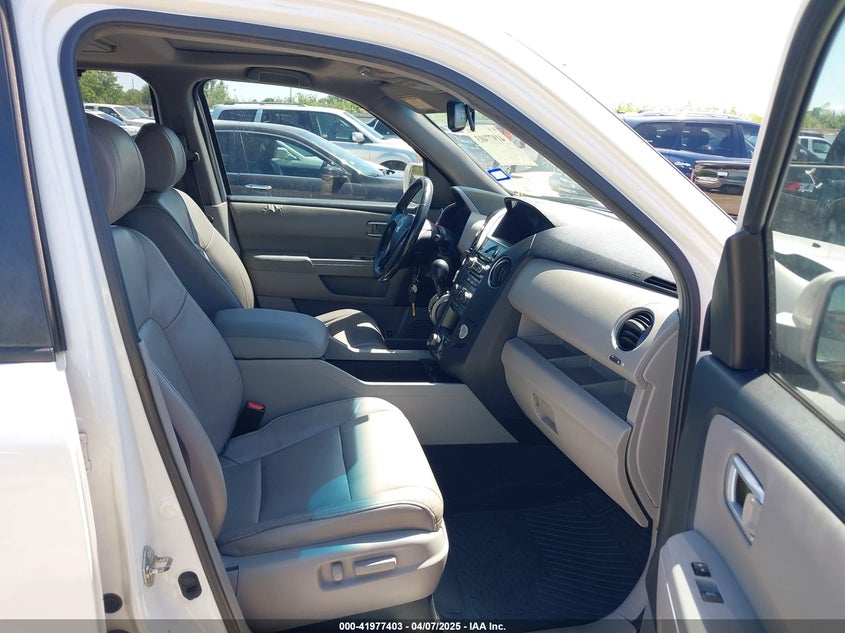 2013 HONDA PILOT VIN: 5FNYF4H96DB067995