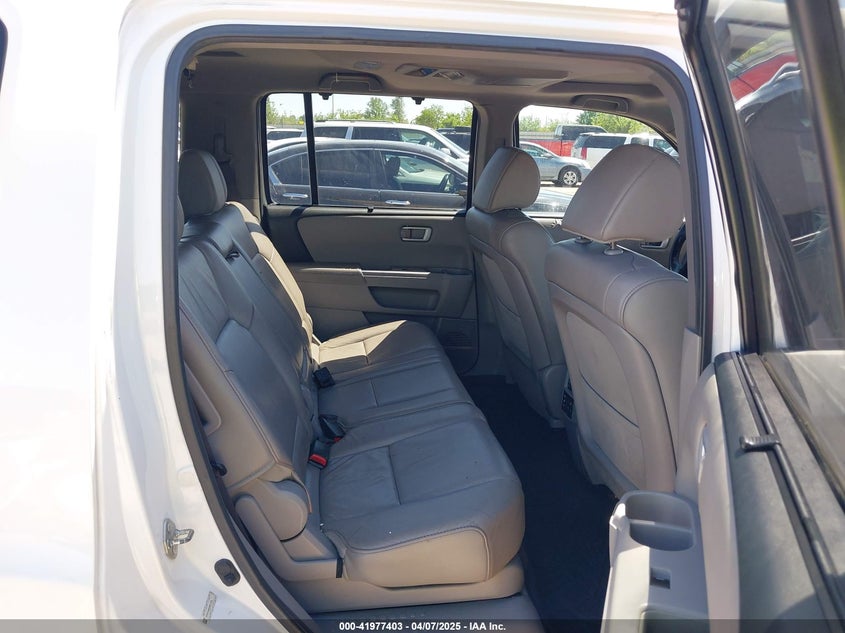 2013 HONDA PILOT VIN: 5FNYF4H96DB067995