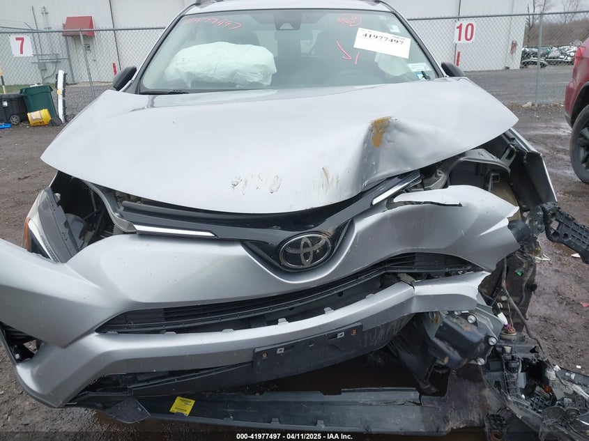 2018 TOYOTA RAV4 LE - JTMBFREV6JJ236518