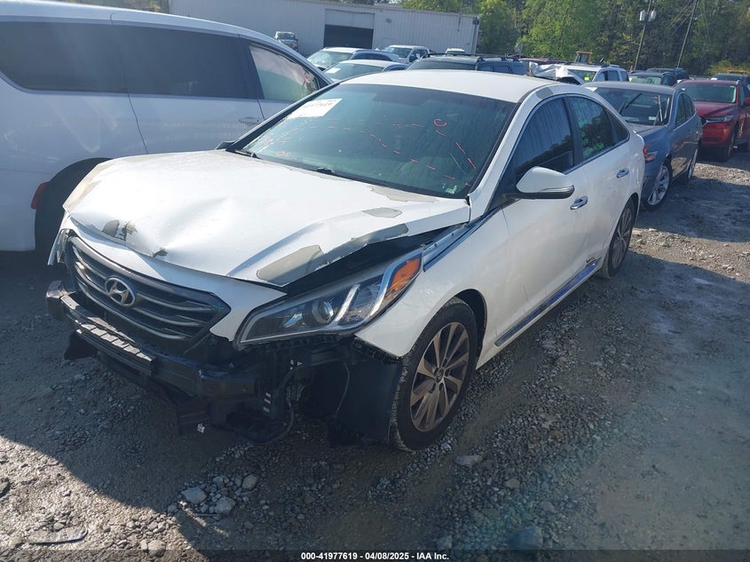 2015 HYUNDAI SONATA VIN: 5NPE34AF2FH055617