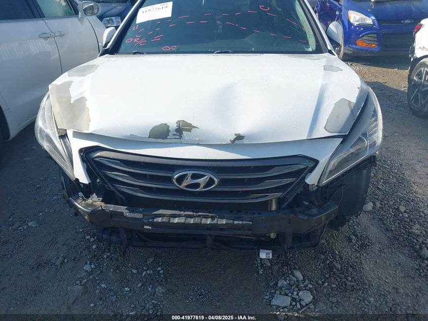 2015 HYUNDAI SONATA VIN: 5NPE34AF2FH055617