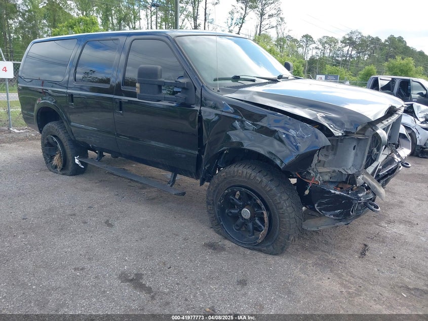 1FMSU43PX4EB01953 2004 FORD EXCURSION photo no. 4