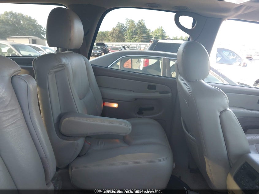 2003 Chevrolet Tahoe Lt VIN: 1GNEC13Z83J308150 Lot: 41977953