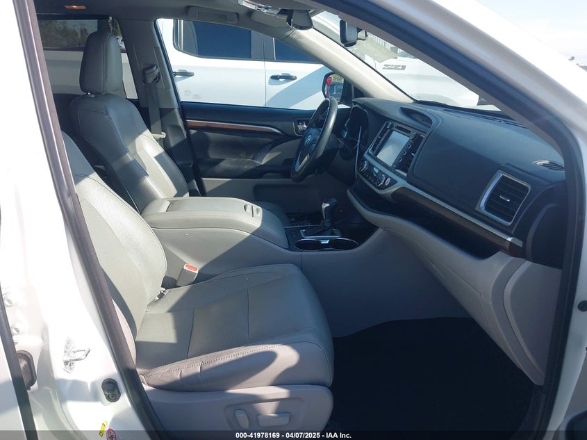 2016 TOYOTA HIGHLANDER VIN: 5TDYKRFH4GS170366
