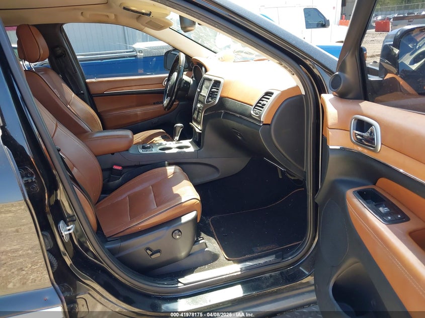 2011 JEEP GRAND CHEROKEE VIN: 1J4RR6GG0BC702835