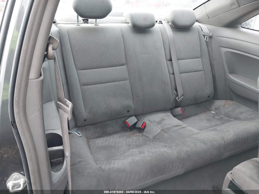 2011 HONDA CIVIC VIN: 2HGFG1B6XBH501961