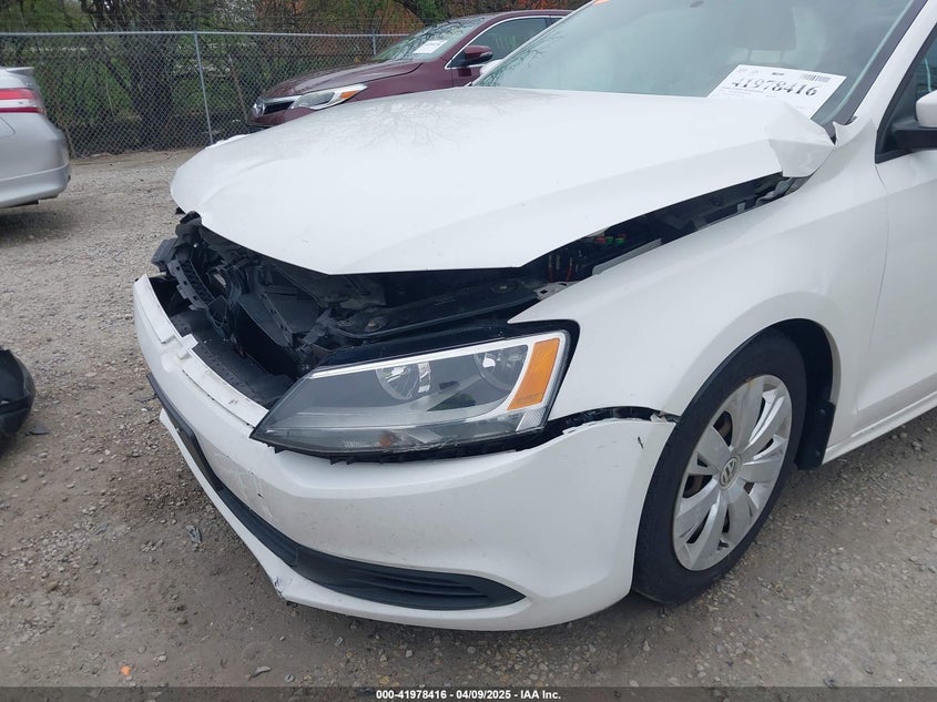 2014 VOLKSWAGEN JETTA VIN: 3VWD17AJ8EM211169