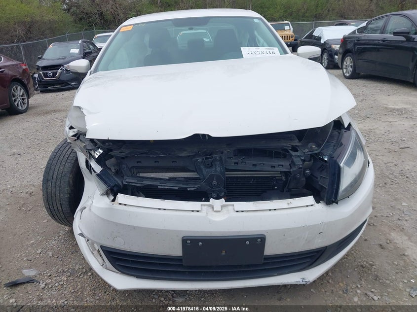 2014 VOLKSWAGEN JETTA VIN: 3VWD17AJ8EM211169
