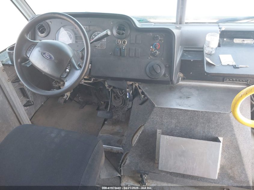 2019 Ford E-450 Stripped VIN: 1FC3E4K63KDC27458 Lot: 41978440