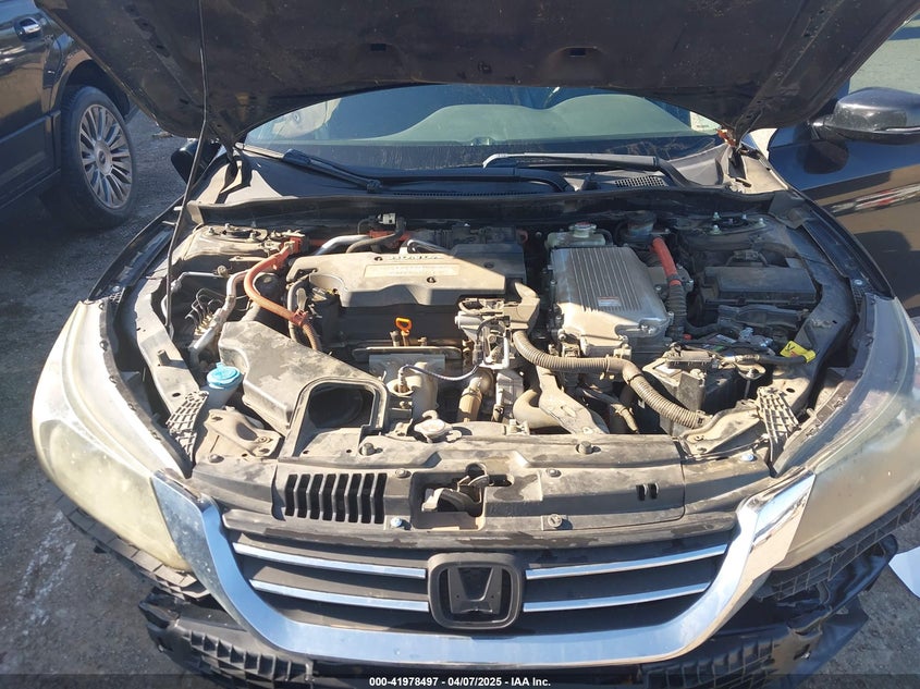 2015 HONDA ACCORD HYBRID VIN: 1HGCR6F53FA007943