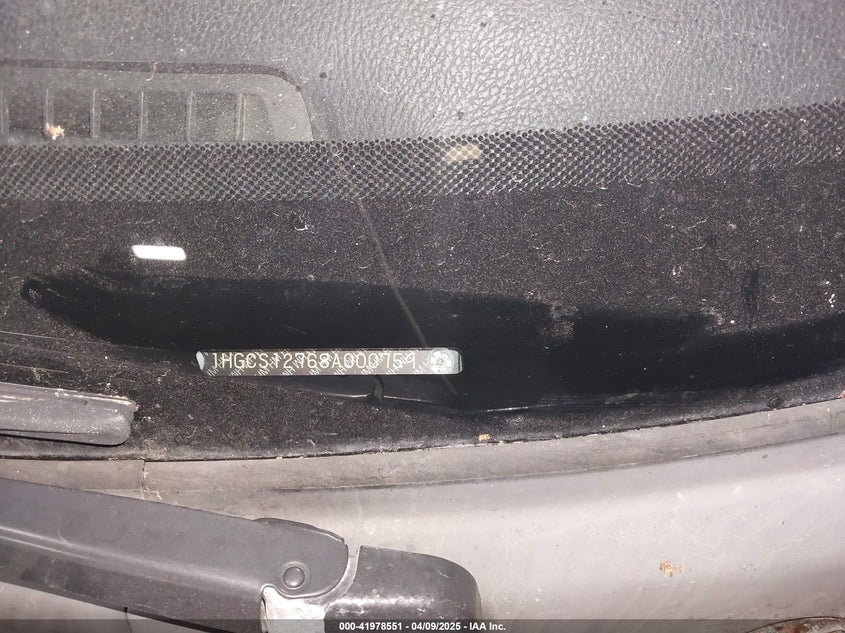 2008 HONDA ACCORD VIN: 1HGCS12768A000759