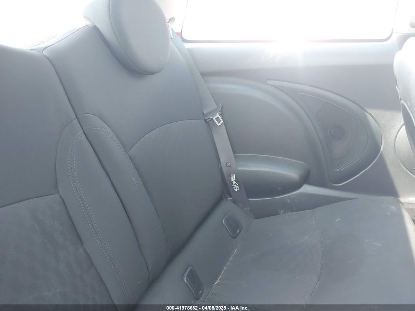 2008 MINI COOPER VIN: WMWMF33538TU67798