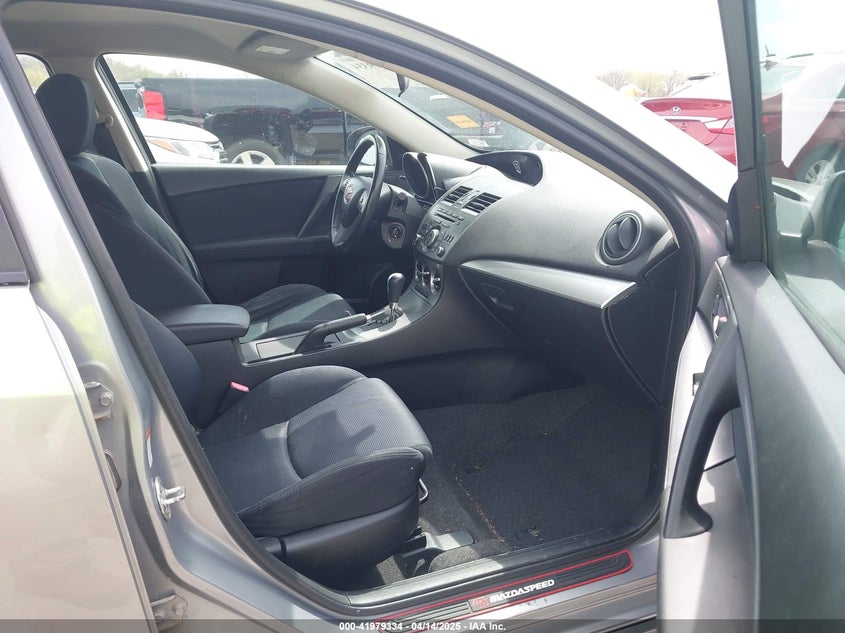 2011 MAZDA MAZDA3 VIN: JM1BL1K63B1463528