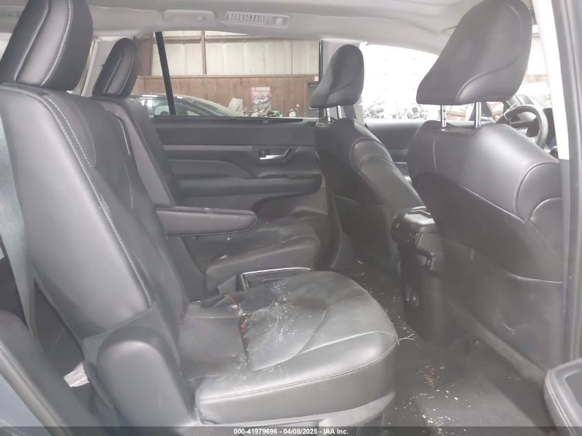 2024 Toyota Highlander - 5TDAAAB50RS040749